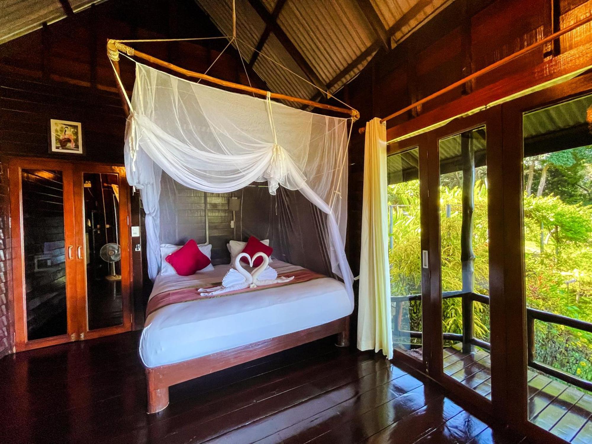 Hillhouse - Koh Yao Noi Bed & Breakfast Exterior photo
